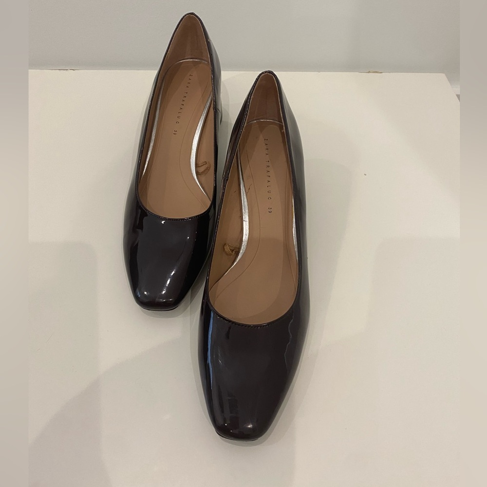 Zara Trafaluc heels burgundy, size 8 (39) 1 inch heel